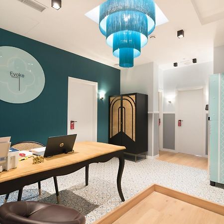 Hostal Evoke Madrid Luaran gambar