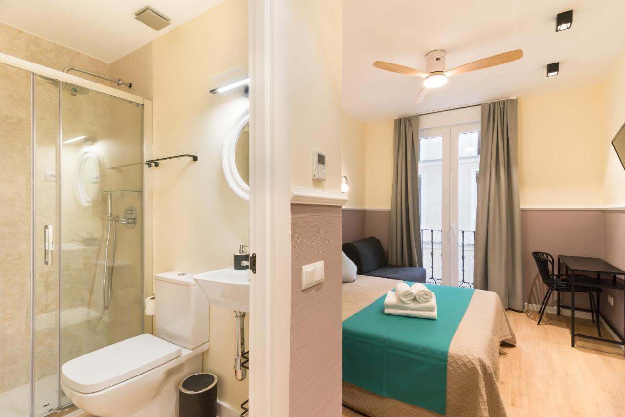 Hostal Evoke Madrid Luaran gambar