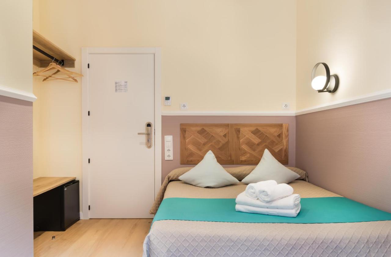 Hostal Evoke Madrid Luaran gambar