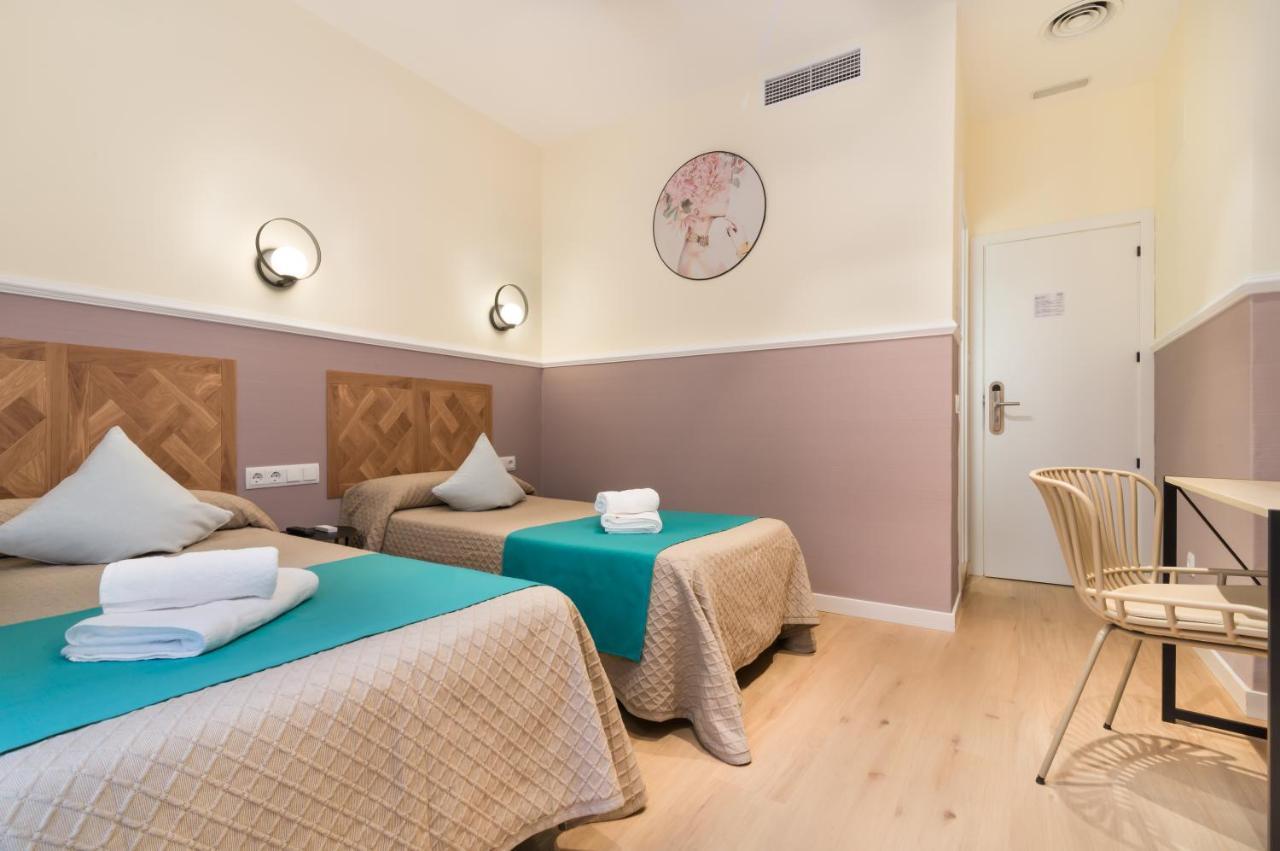 Hostal Evoke Madrid Luaran gambar
