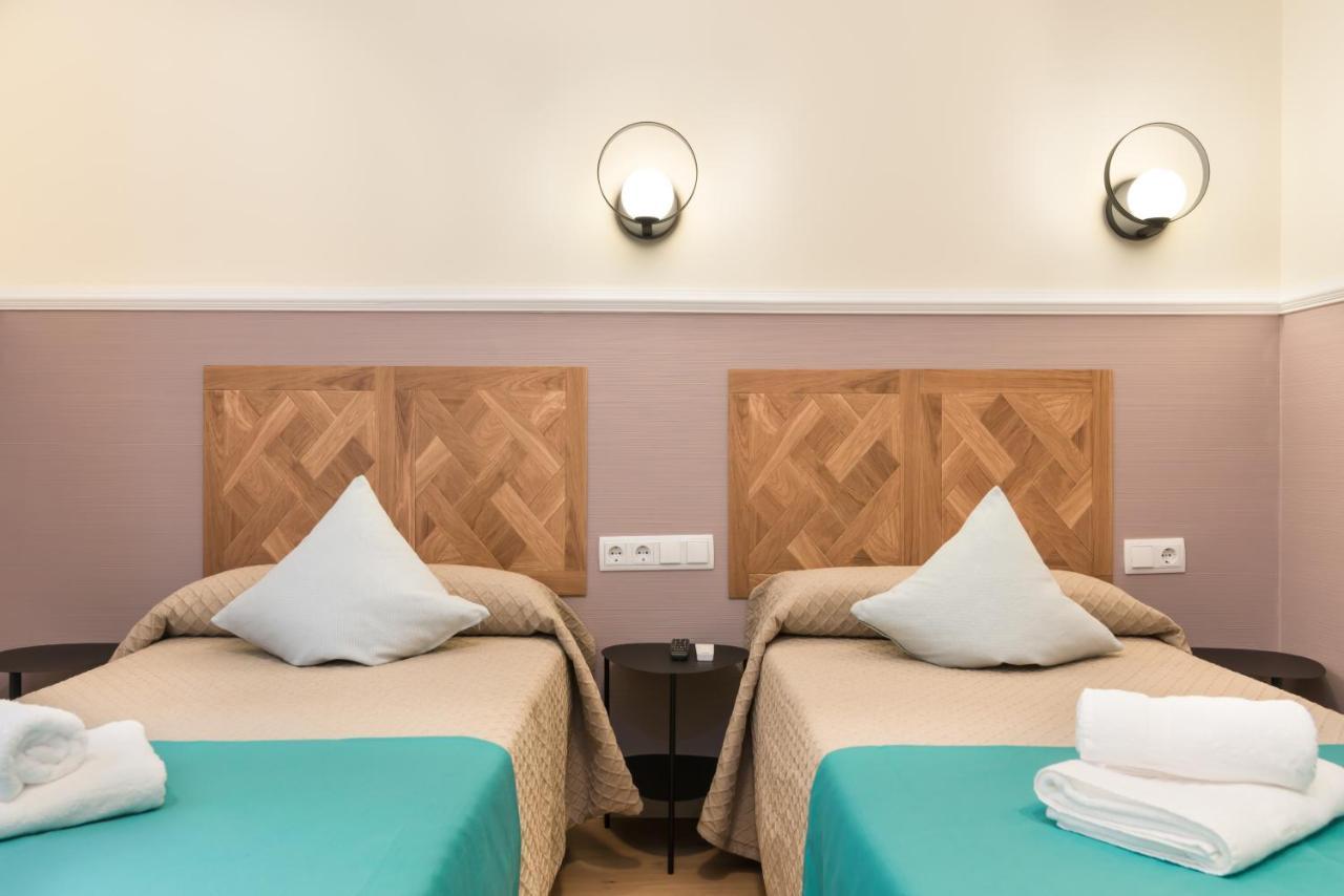 Hostal Evoke Madrid Luaran gambar