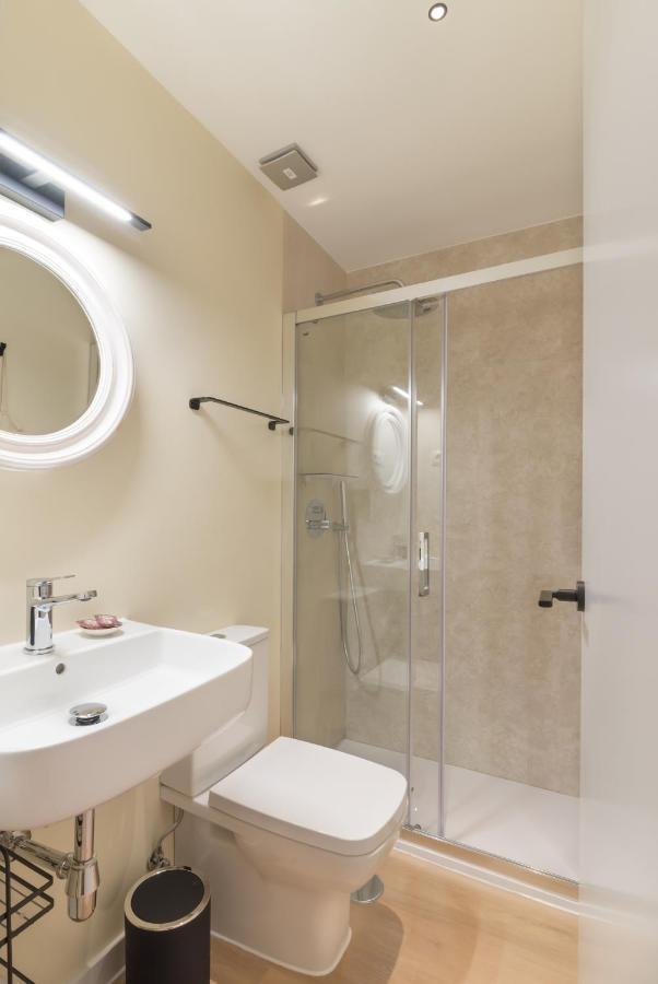 Hostal Evoke Madrid Luaran gambar