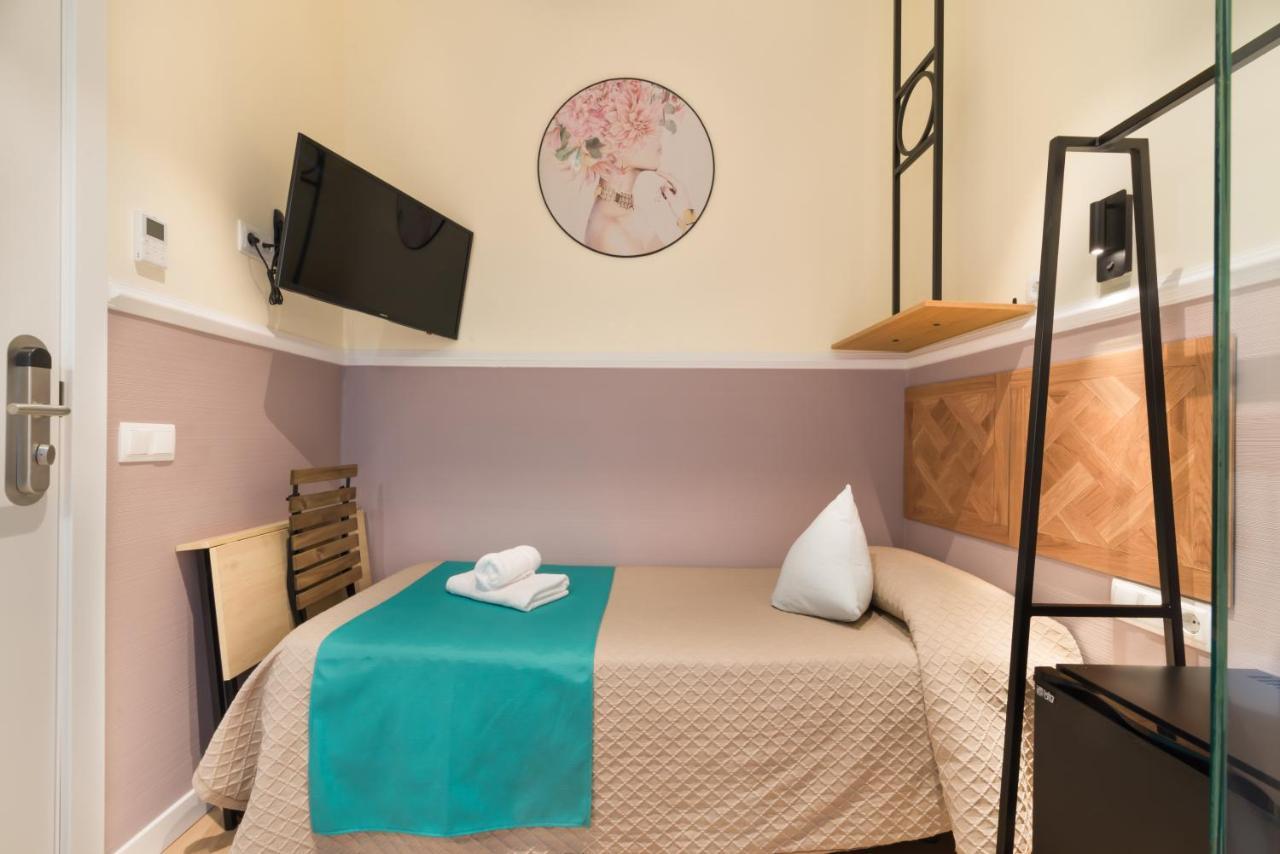 Hostal Evoke Madrid Luaran gambar