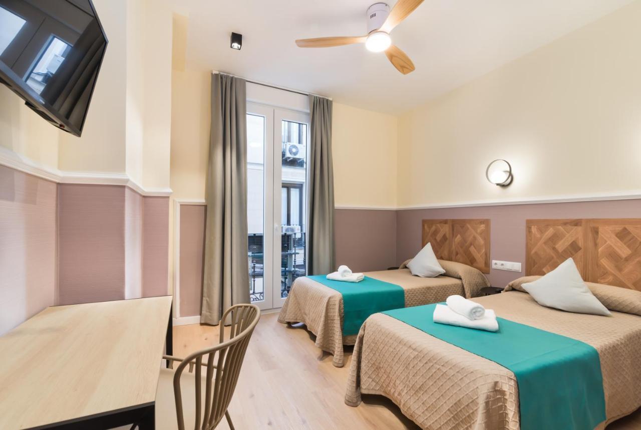 Hostal Evoke Madrid Luaran gambar